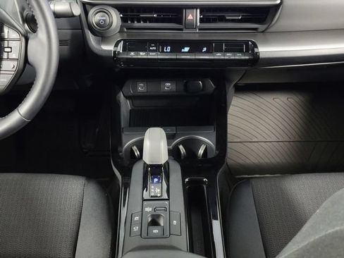 Used 2026 Toyota Prius LE FWD image 24
