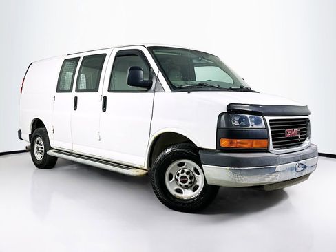 Used 2015 GMC Savana 2500 RWD image 1