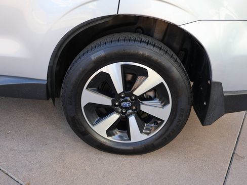 Used 2018 Subaru Forester 2.5i Limited image 32