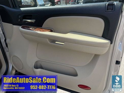 Used 2008 Chevrolet Tahoe LTZ w/ LTZ Preferred Equipment Group AWD/4WD image 13