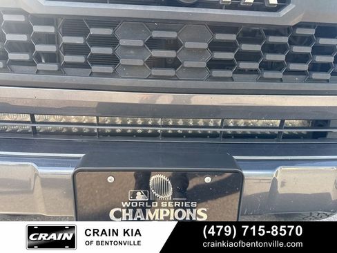 Used 2017 Toyota Tacoma Limited w/ Tow Package image 14