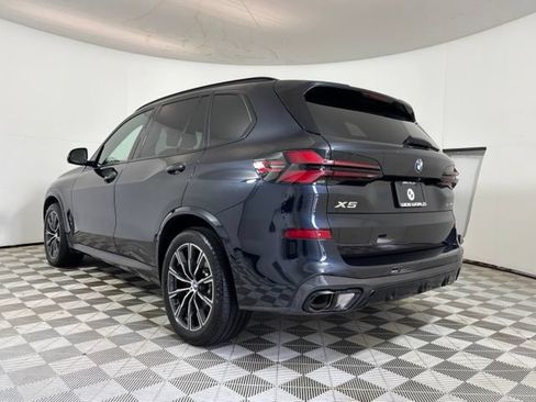 Used 2024 BMW X5 xDrive40i w/ M Sport Package AWD/4WD image 5