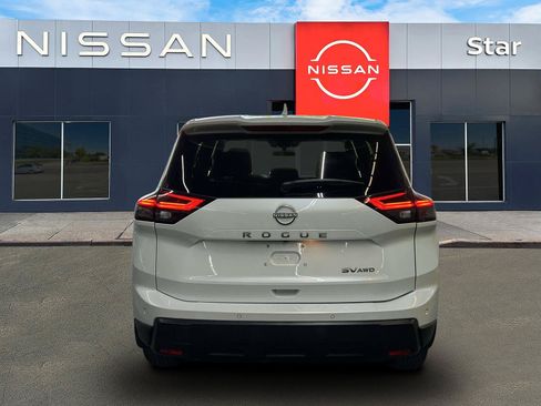 Used 2024 Nissan Rogue SV AWD/4WD image 5