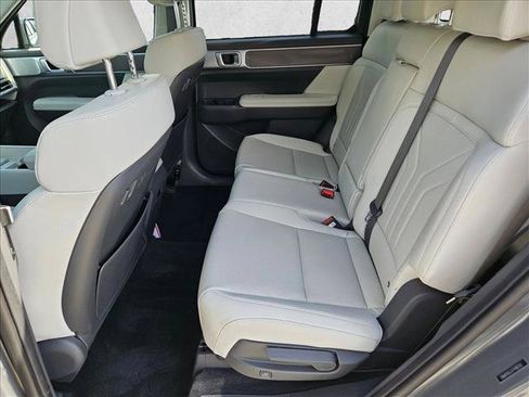 Used 2026 Hyundai Santa Fe SEL FWD image 18