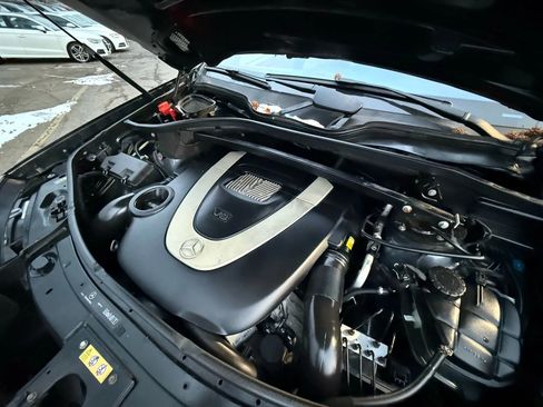 Used 2012 Mercedes-Benz GL 550 4MATIC image 38