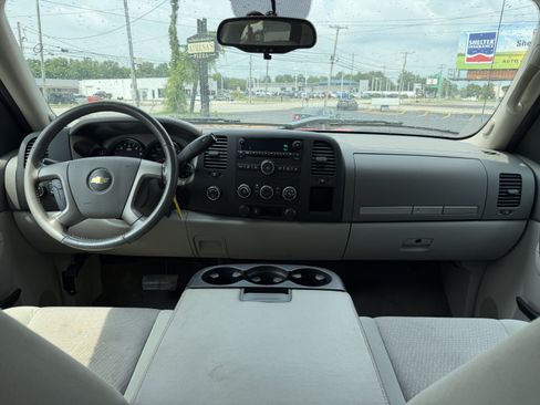 Used 2013 Chevrolet Silverado 1500 LT AWD/4WD image 17