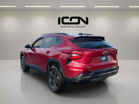 Used 2024 Chevrolet Trax ACTIV w/ Driver Confidence Package image 4