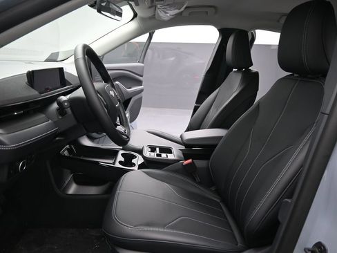 New 2026 Ford Mustang Mach-E Select image 9