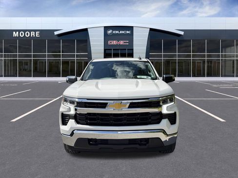 Used 2022 Chevrolet Silverado 1500 LT AWD/4WD image 7
