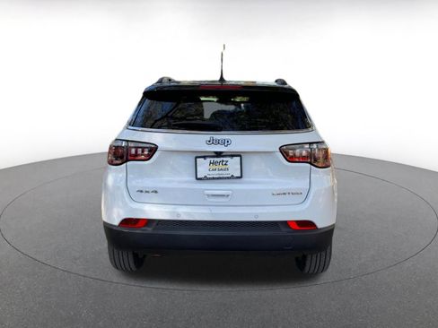 Used 2025 Jeep Compass Limited image 6