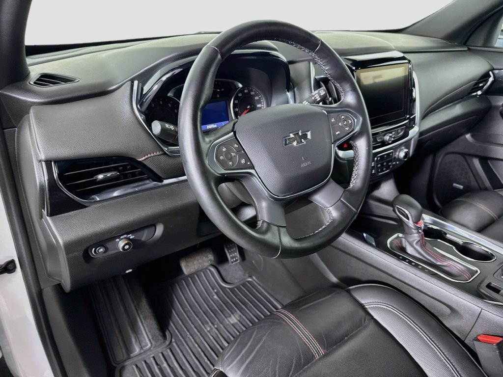 Used 2023 Chevrolet Traverse RS FWD image 9