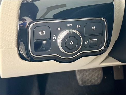 Certified 2023 Mercedes-Benz CLA 250 4MATIC image 11