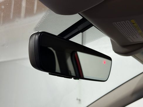 Used 2021 Subaru Outback Premium image 18