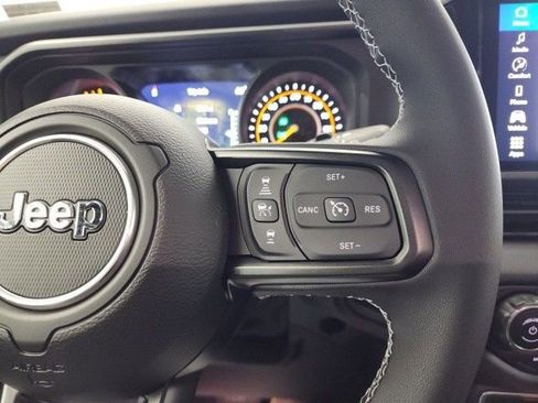 New 2025 Jeep Wrangler Unlimited Rubicon image 16