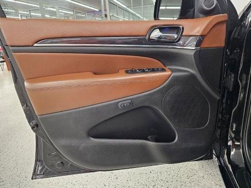 Used 2021 Jeep Grand Cherokee Overland image 28