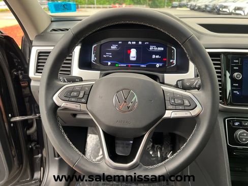 Used 2022 Volkswagen Atlas SE w/ Panoramic Sunroof Package AWD/4WD image 13