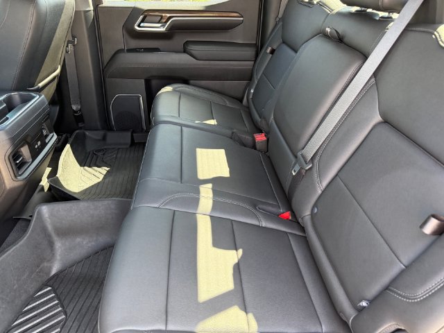 Used 2022 Chevrolet Silverado 1500 LT Trail Boss w/ LT Trail Boss Premium Package AWD/4WD image 29