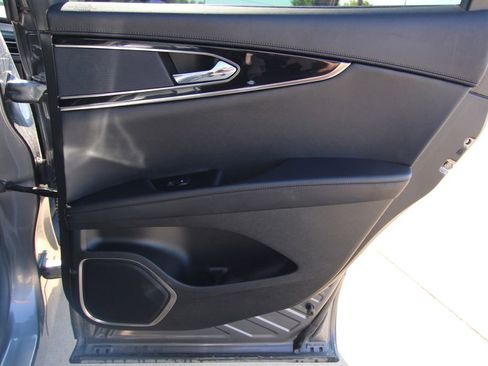 Used 2023 Lincoln Nautilus FWD w/ Premium Package image 45