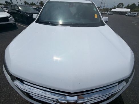 Used 2023 Chevrolet Traverse LT AWD/4WD image 20