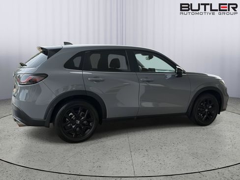 Used 2025 Honda HR-V Sport image 7