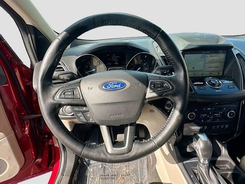 Used 2019 Ford Escape Titanium FWD image 11