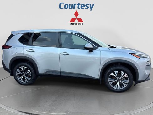 Used 2022 Nissan Rogue SV AWD/4WD image 6