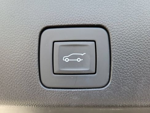 Used 2024 Buick Encore GX Avenir w/ Avenir Technology Package AWD/4WD image 7
