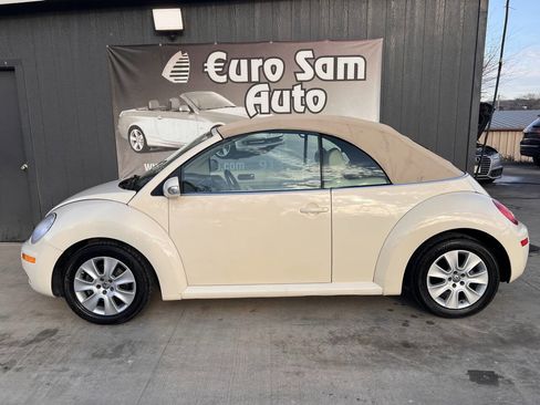 Used 2010 Volkswagen Beetle Convertible image 10