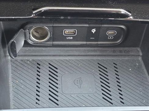 Used 2024 Kia Sportage EX image 23