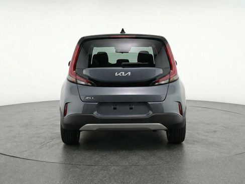 Used 2025 Kia Soul LX w/ LX Technology Package FWD image 7