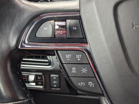 Used 2024 Lincoln Navigator Reserve AWD/4WD image 18