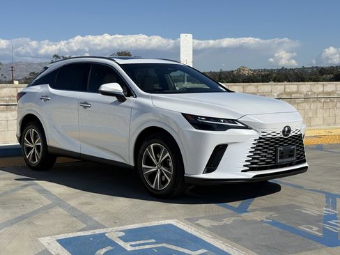 New 2026 Lexus RX 350 FWD image 2