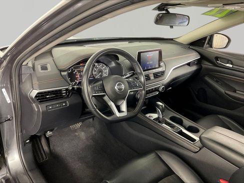 Used 2022 Nissan Altima 2.5 SR w/ Midnight Edition Package FWD image 17
