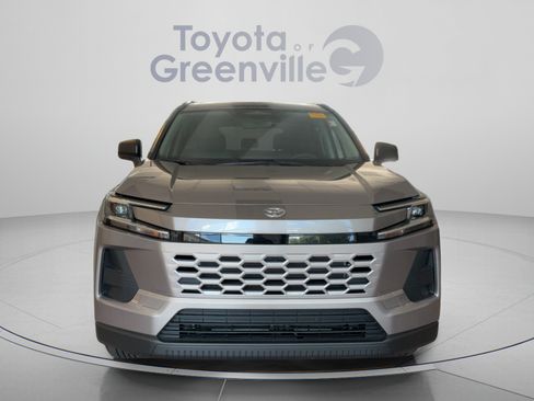 Used 2026 Toyota RAV4 LE AWD/4WD image 9