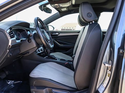 Used 2020 Volkswagen Jetta R-Line w/ R-Line Cold Weather Package image 18