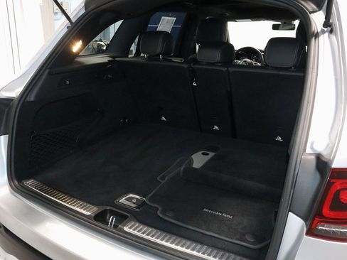 Used 2020 Mercedes-Benz GLC 300 4MATIC image 15