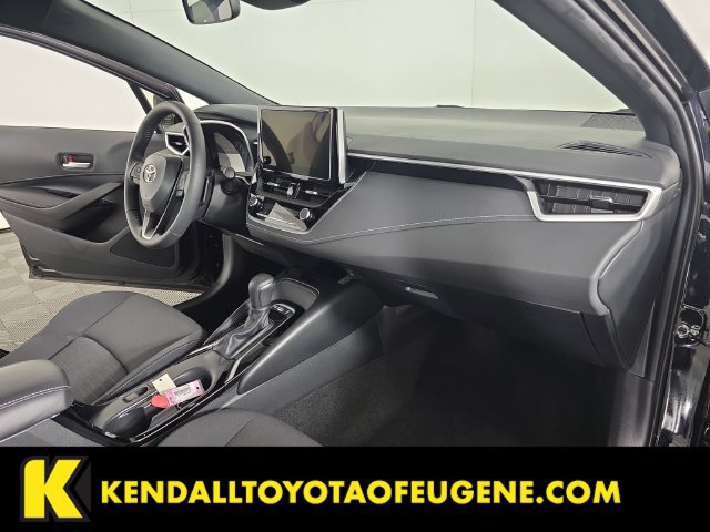 Certified 2025 Toyota Corolla Hatchback w/ SE Package FWD image 25