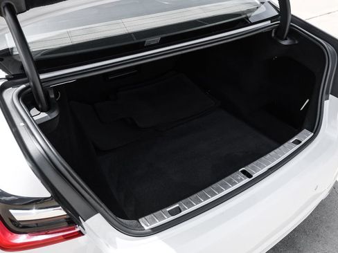 Used 2020 BMW 740i w/ Premium Package RWD image 70