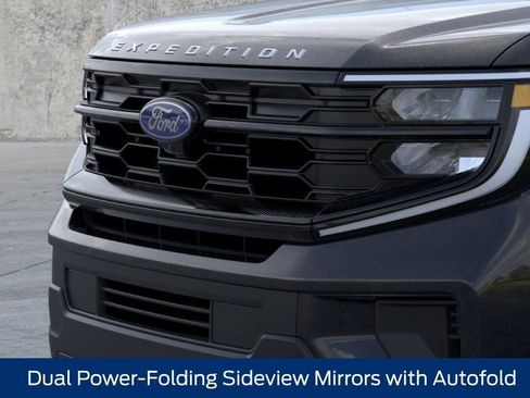 New 2026 Ford Expedition Active image 22