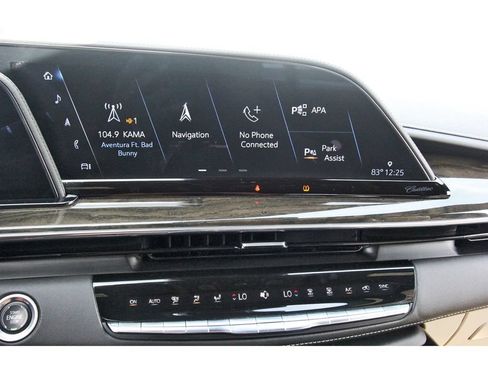 Certified 2023 Cadillac Escalade Premium Luxury w/ Performance Package AWD/4WD image 22