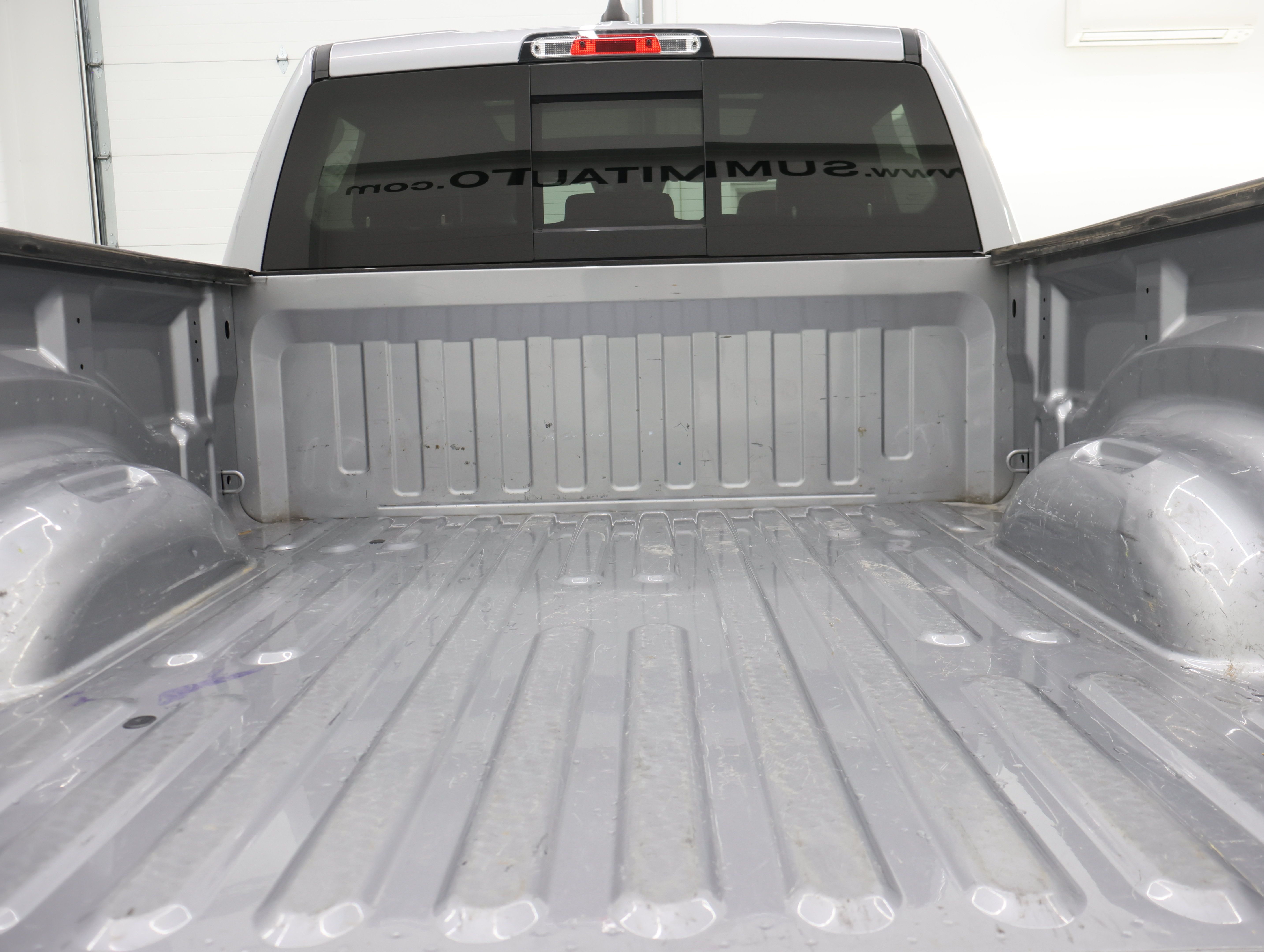 Used 2020 RAM 1500 Laramie AWD/4WD image 29