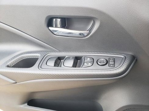 New 2025 Nissan Versa SV w/ Trunk Package FWD image 20