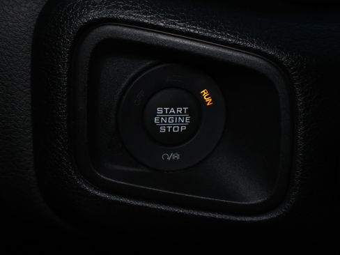Used 2025 Jeep Wrangler Unlimited Sport AWD/4WD image 14
