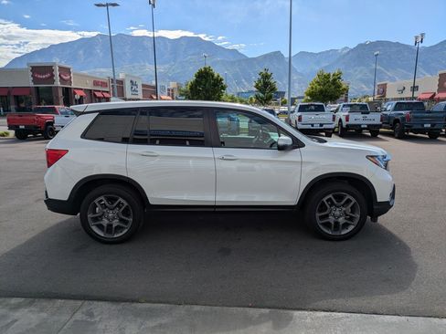 Used 2023 Honda Passport EX-L image 2