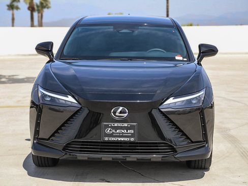 Used 2025 Lexus RZ 300e image 2