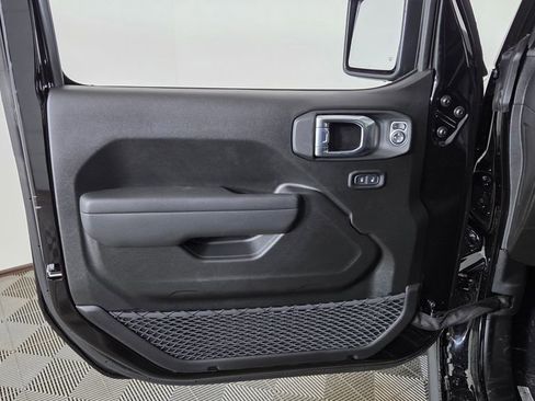 New 2026 Jeep Gladiator Mojave AWD/4WD image 9