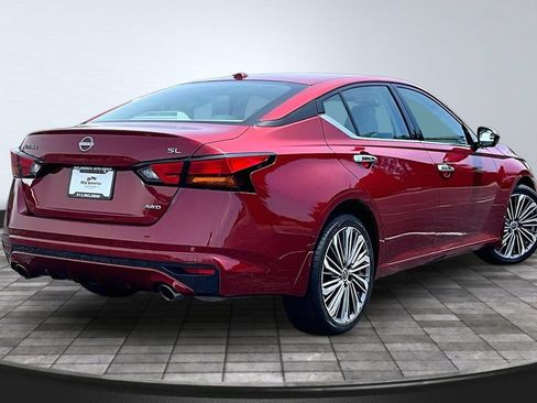 Used 2024 Nissan Altima 2.5 SL AWD/4WD image 2