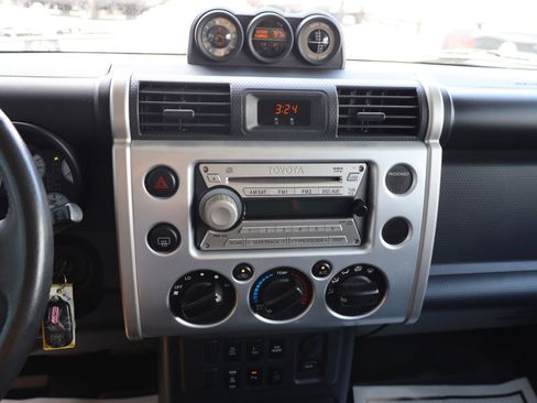 Used 2007 Toyota FJ Cruiser 4WD image 8