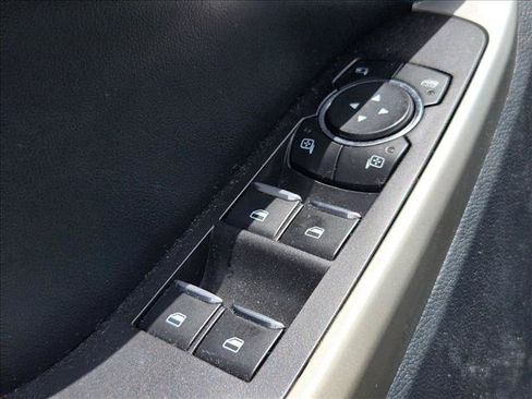 Used 2021 Ford Explorer Limited w/ Equipment Group 301A RWD image 10