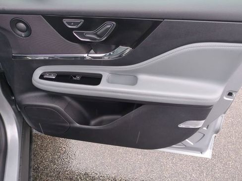 Used 2022 Lincoln Corsair Reserve w/ Luxury Package image 36